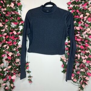 Old Navy Women’s CozeCore Go-Dry Long-Sleeve Cropped Rib-Paneled Top Size M Gray